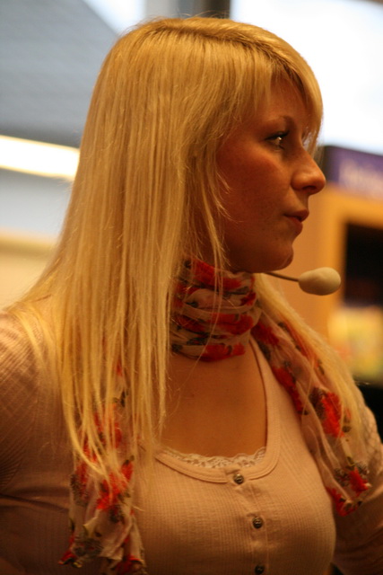 gal/2010/2010 Saitentwist Mayersche 13.11. Tierisches/2010 Saitentwist Mayersche 13.11. 235.jpg